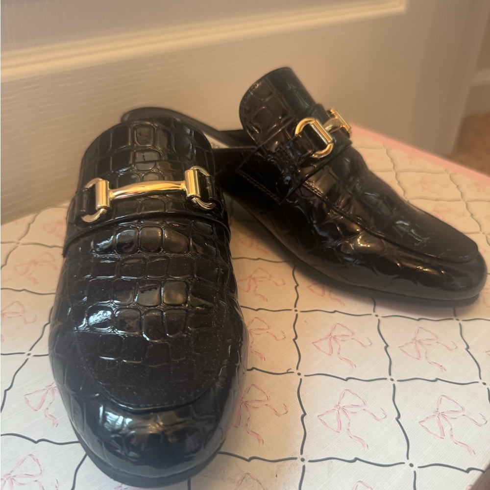 Women’s Black Croc-Embossed Leather Slip-On with Gold Bit
